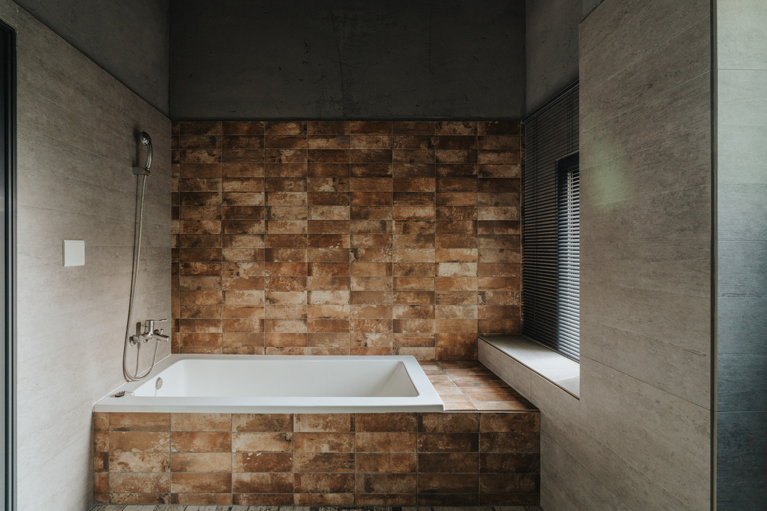 Scenic Double Room with Bathtub